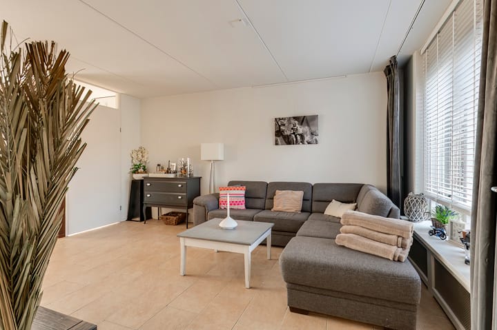 Photo 4 of A.H.H. Tolhuisenstraat 13