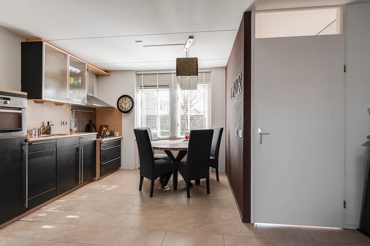 Photo 6 of A.H.H. Tolhuisenstraat 13