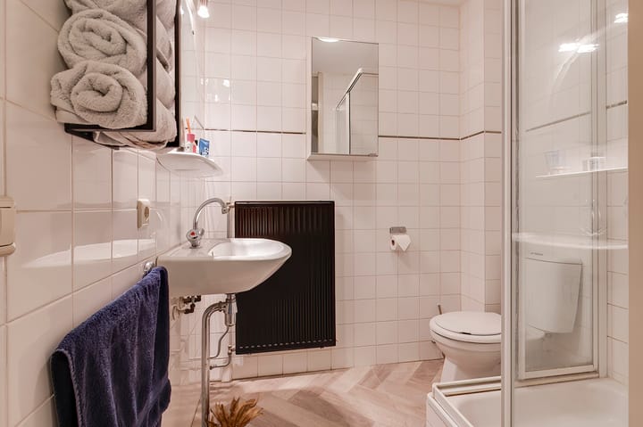 Photo 14 of A.H.H. Tolhuisenstraat 13