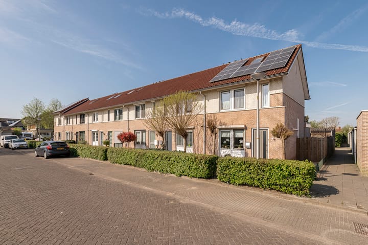 Photo 20 of A.H.H. Tolhuisenstraat 13