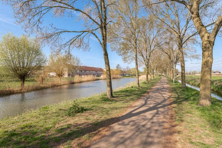 Photo 24 of A.H.H. Tolhuisenstraat 13