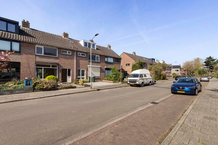 Foto 30 van Maanstraat 51