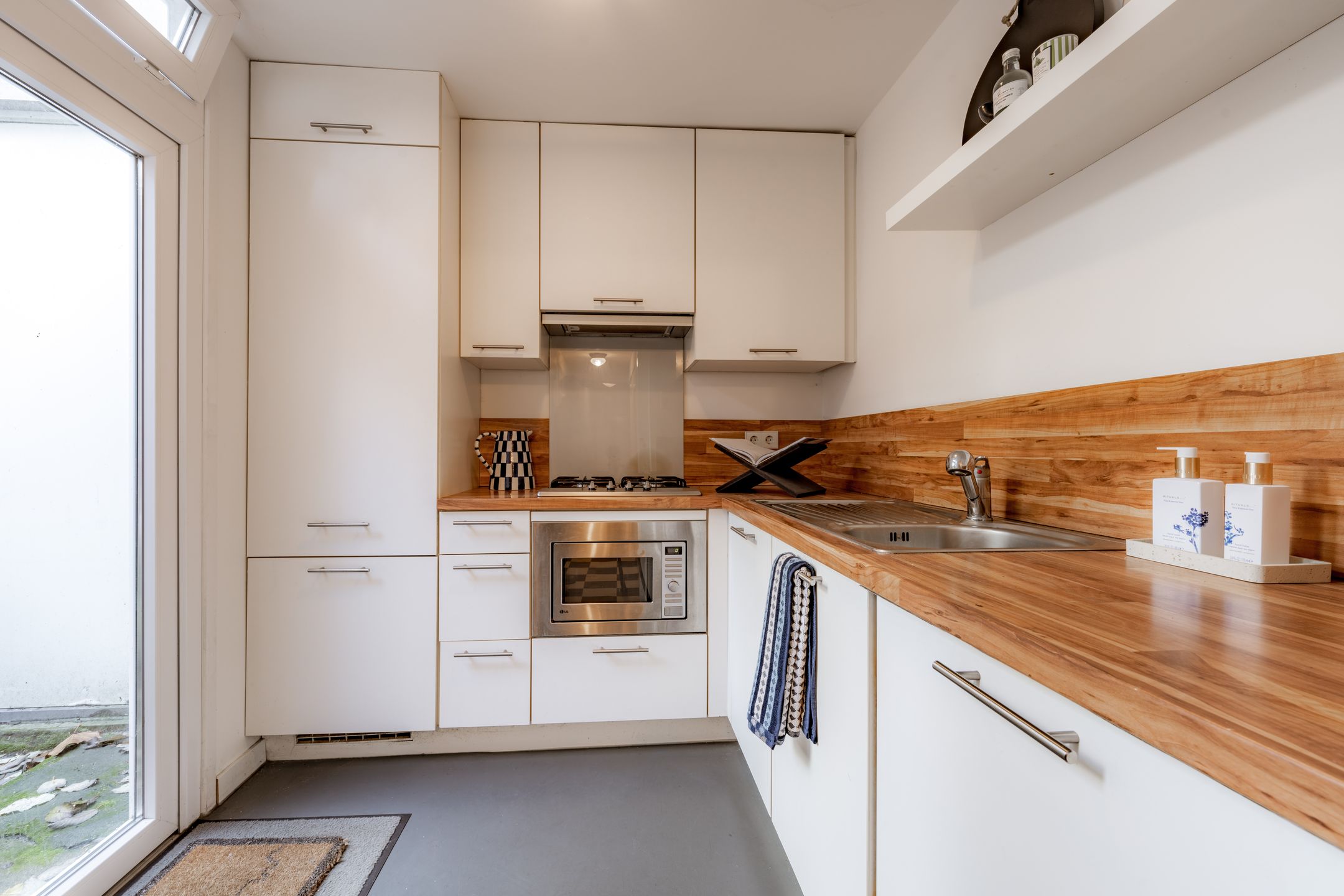 Photo 18 of Lange Lauwerstraat 34