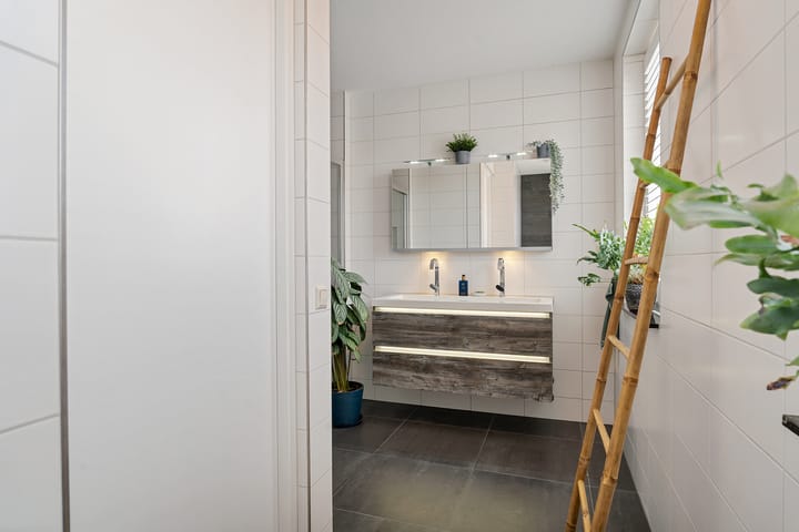 Foto 35 van Benthuizenstraat 53