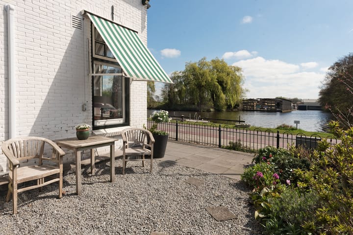 Photo 5 of Aalsmeerderdijk 217