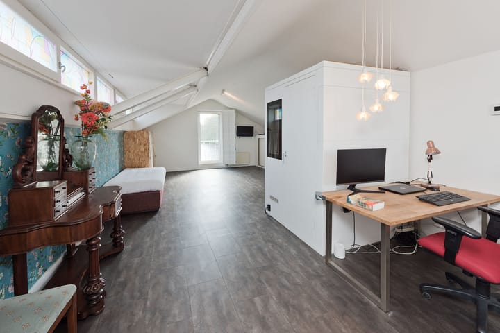 Photo 35 of Aalsmeerderdijk 217