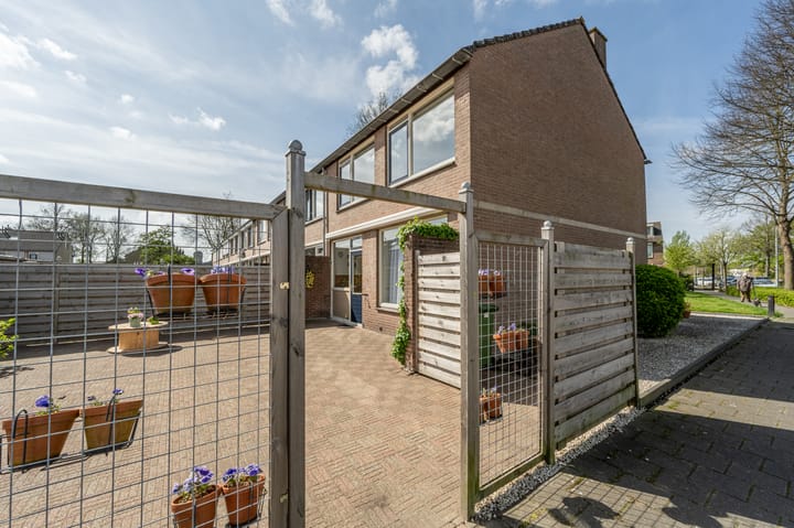 Foto 34 van Burg Henryplantsoen 2