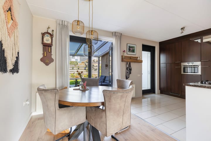 Foto 4 van Carbeel 14