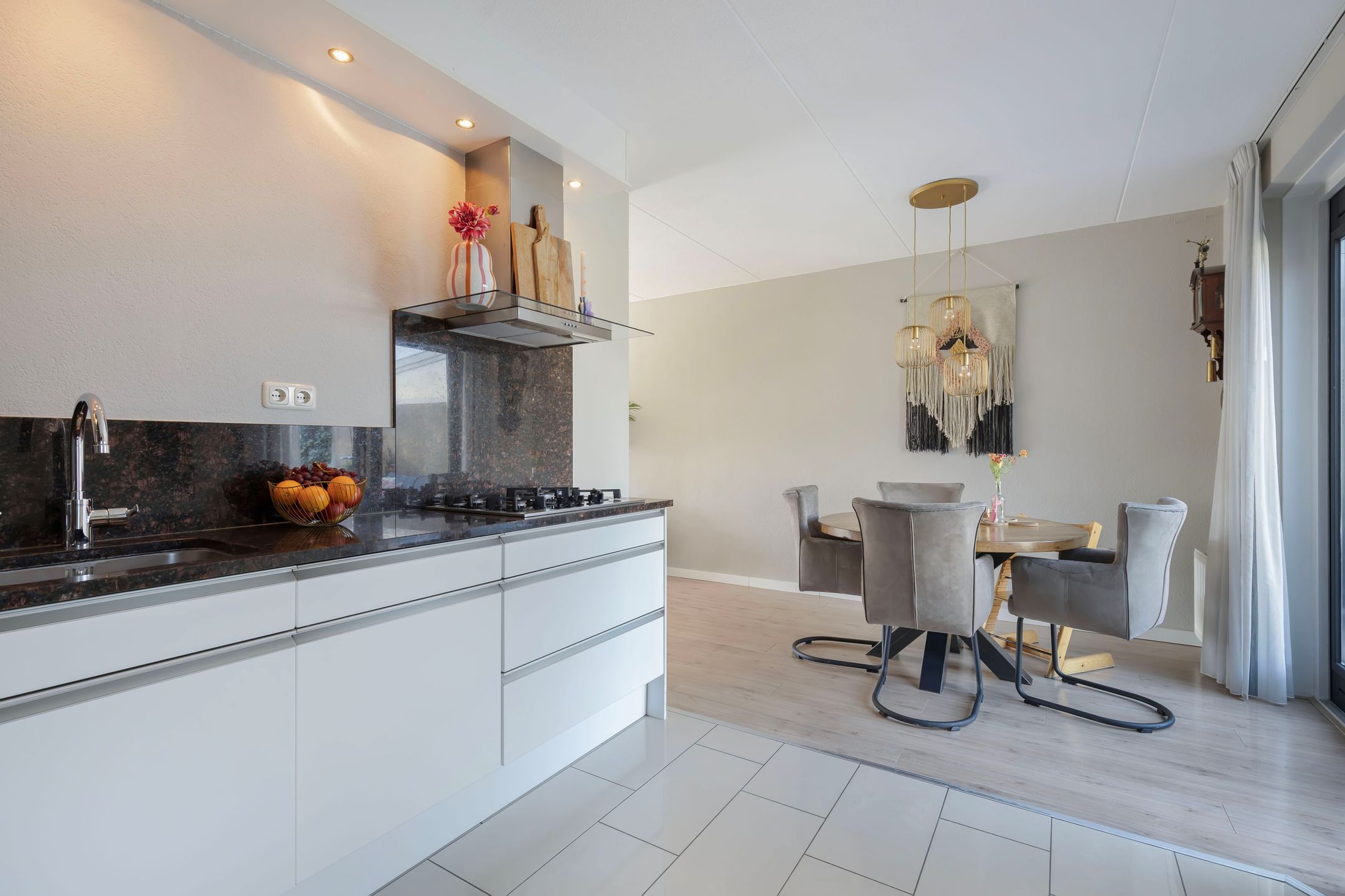 Foto 12 van Carbeel 14