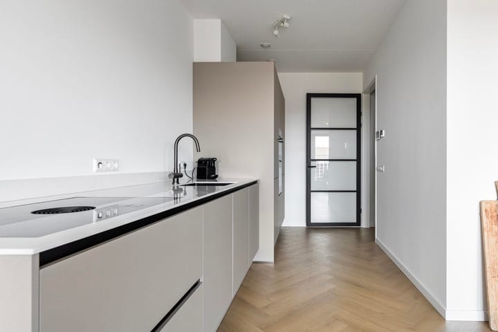 Foto 13 van Lutonhof 365