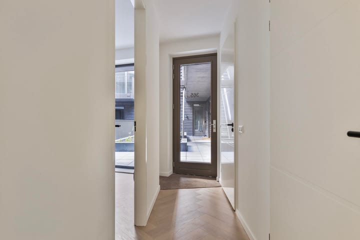 Foto 23 van Lutonhof 365