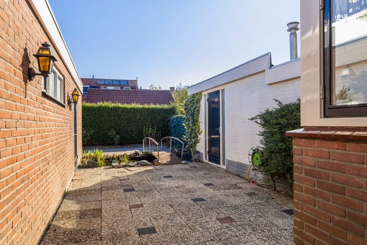 Foto 7 van De Ruyterstraat 56