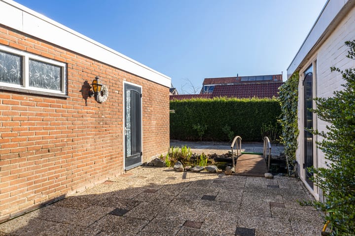 Foto 8 van De Ruyterstraat 56