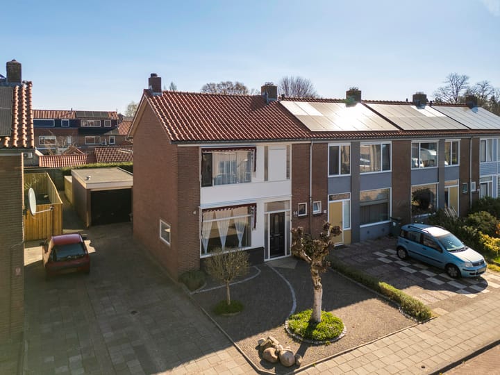 Foto 1 van De Ruyterstraat 56