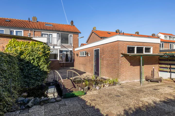 Foto 10 van De Ruyterstraat 56