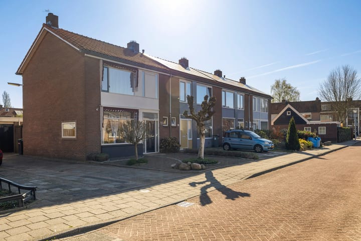 Foto 26 van De Ruyterstraat 56