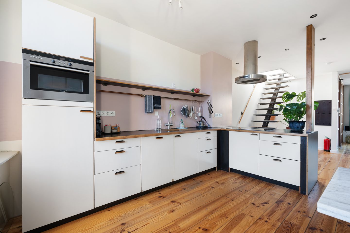 Foto 19 van Burgemeester Meineszlaan 88-A