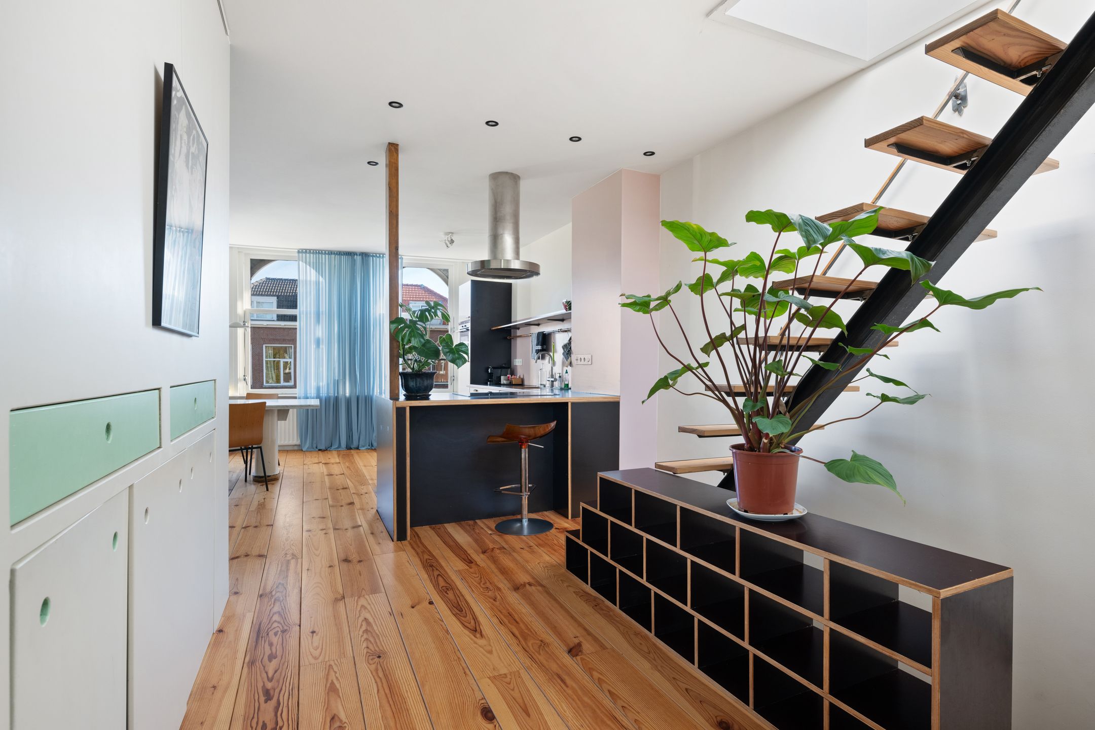 Foto 21 van Burgemeester Meineszlaan 88-A