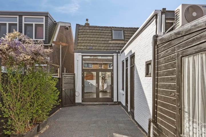 Photo 22 of Machinistenstraat 40