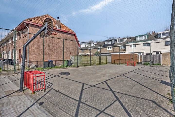 Photo 36 of Machinistenstraat 40