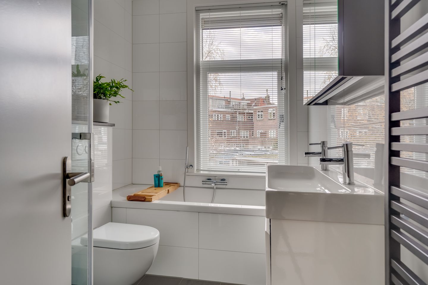 Photo 35 of Van der Mondestraat 149