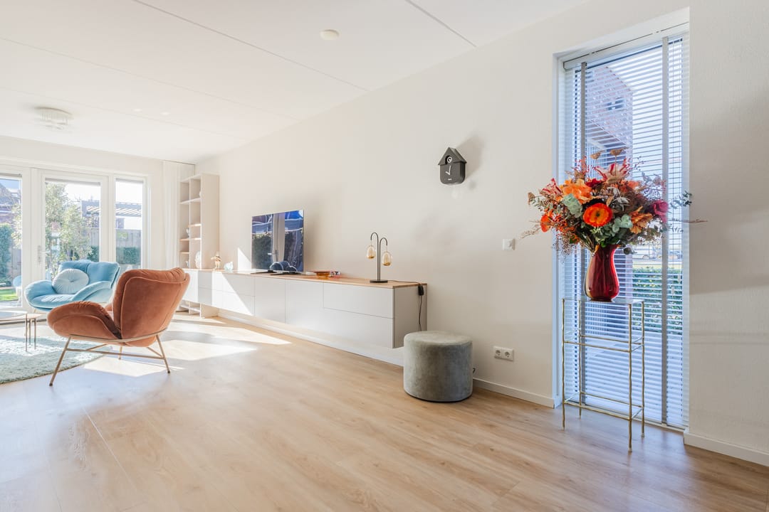 Foto 7 van Purperreiger 26