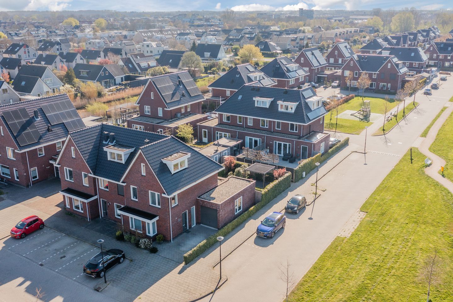 Foto 50 van Purperreiger 26