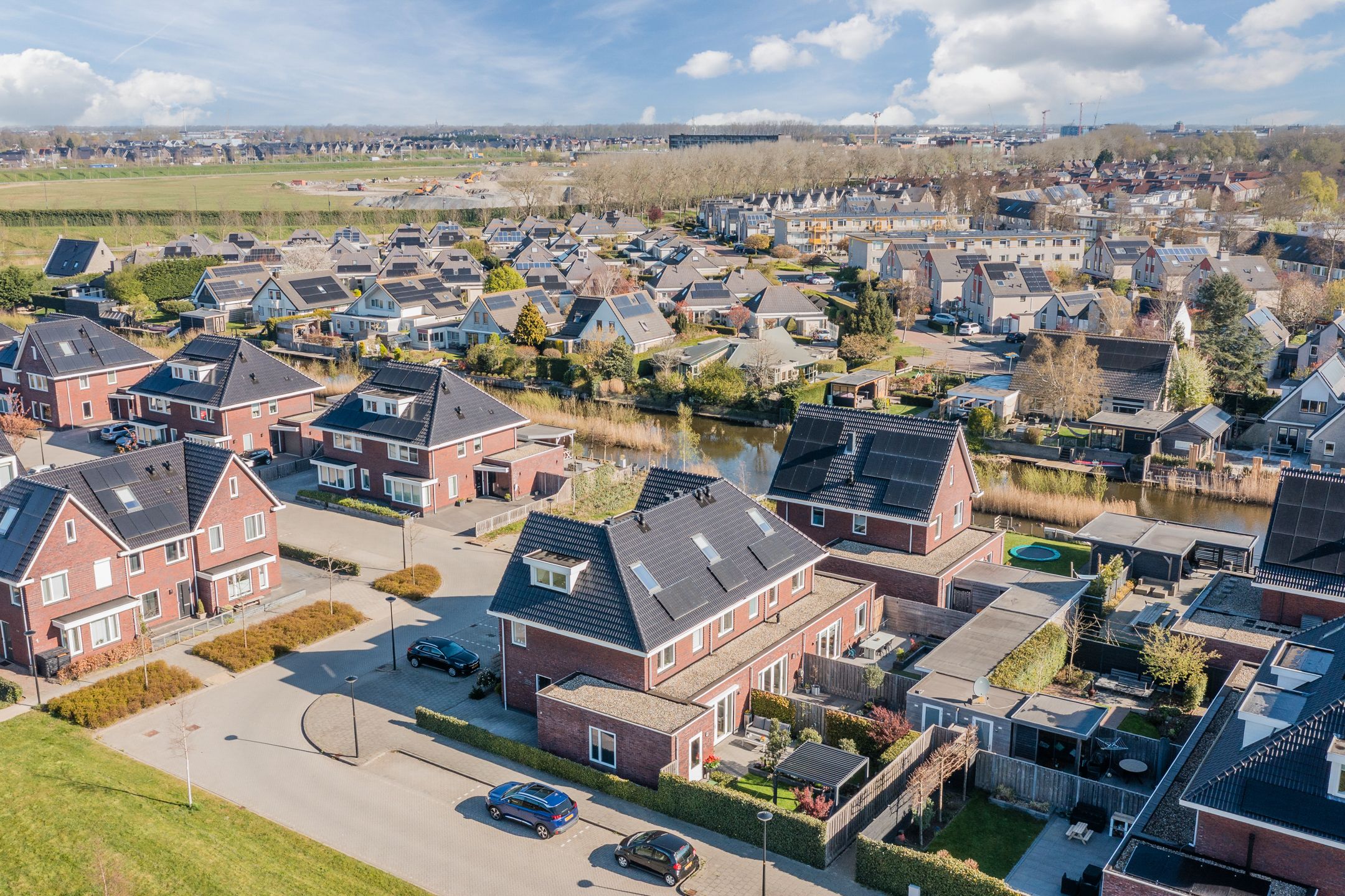 Foto 51 van Purperreiger 26