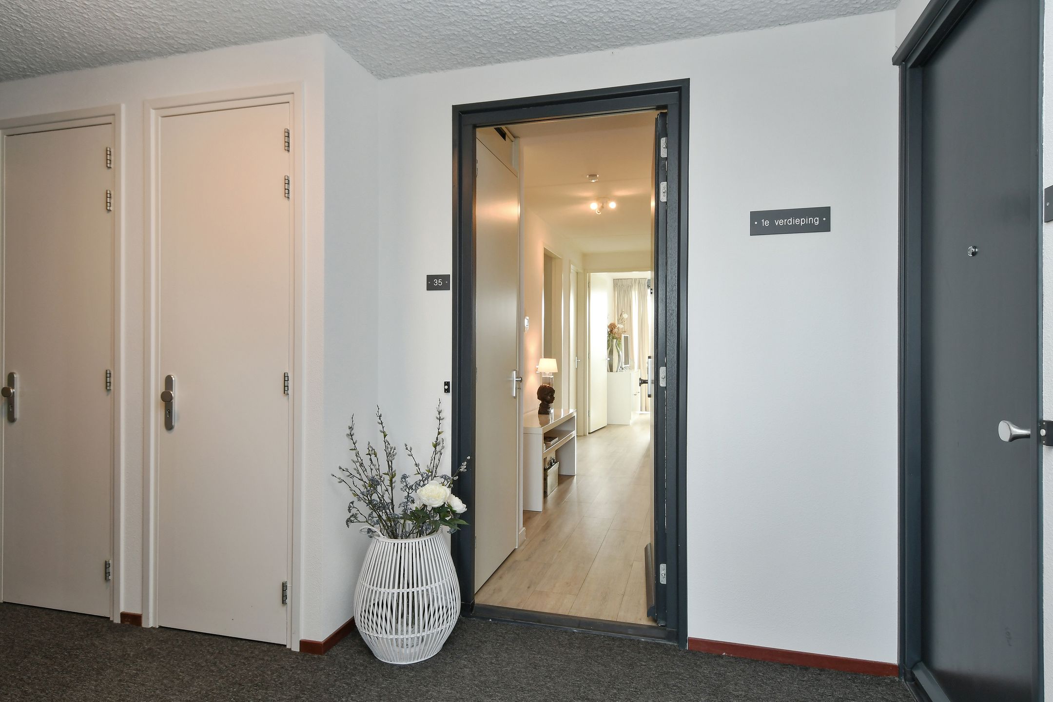 Photo 3 of Molenstraat 35