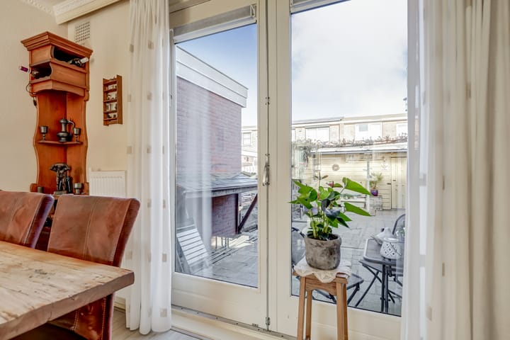 Foto 22 van Hoefbladstraat 16