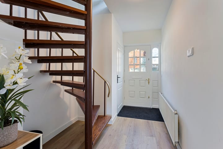 Foto 10 van van Vollenhovenstraat 20