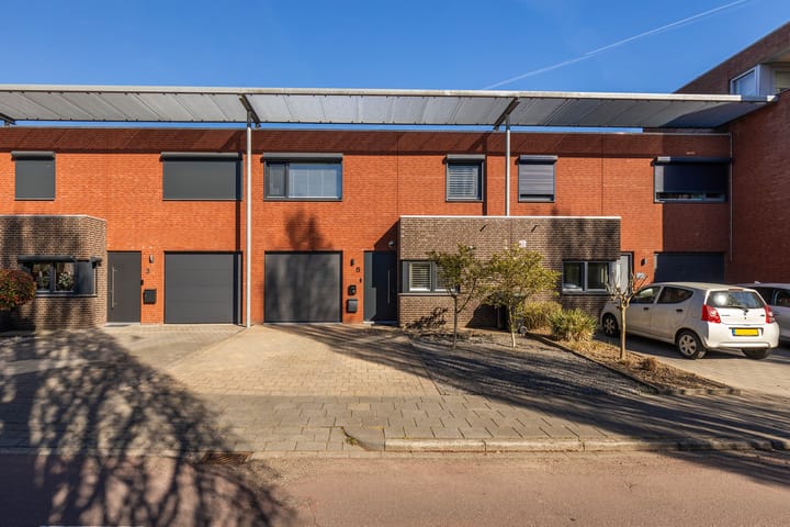 Foto 1 van Helmbloem 5