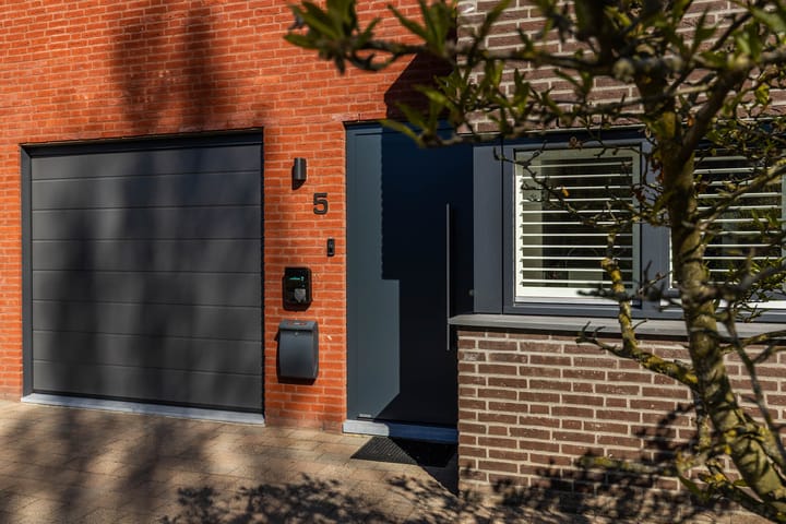 Foto 11 van Helmbloem 5