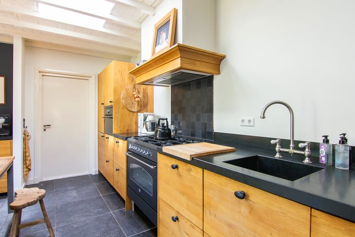 Photo 10 of Sint Antoniusstraat 17