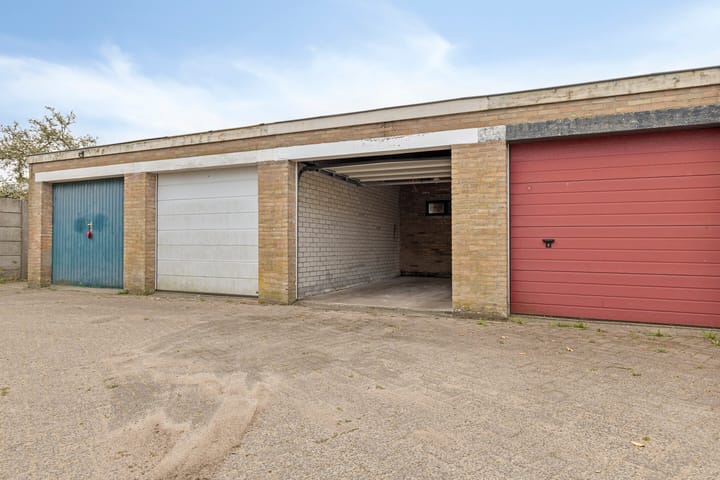 Photo 40 of van Wijngaardenplein 39