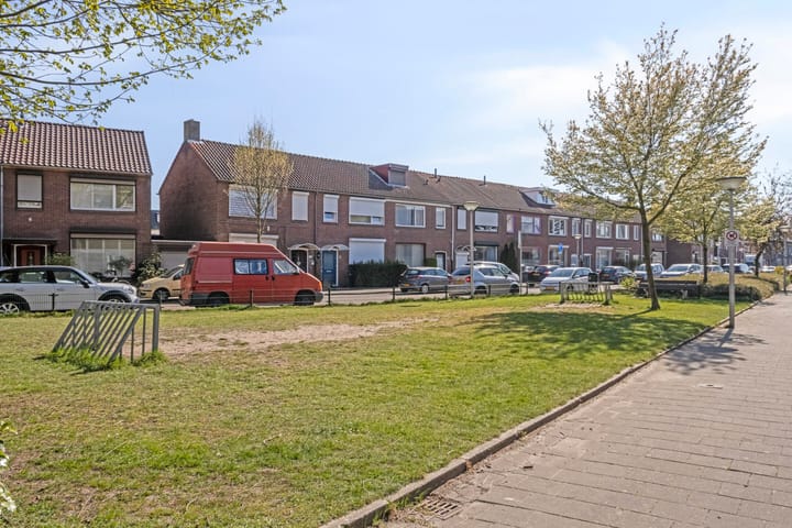 Foto 28 van Berliozlaan 4