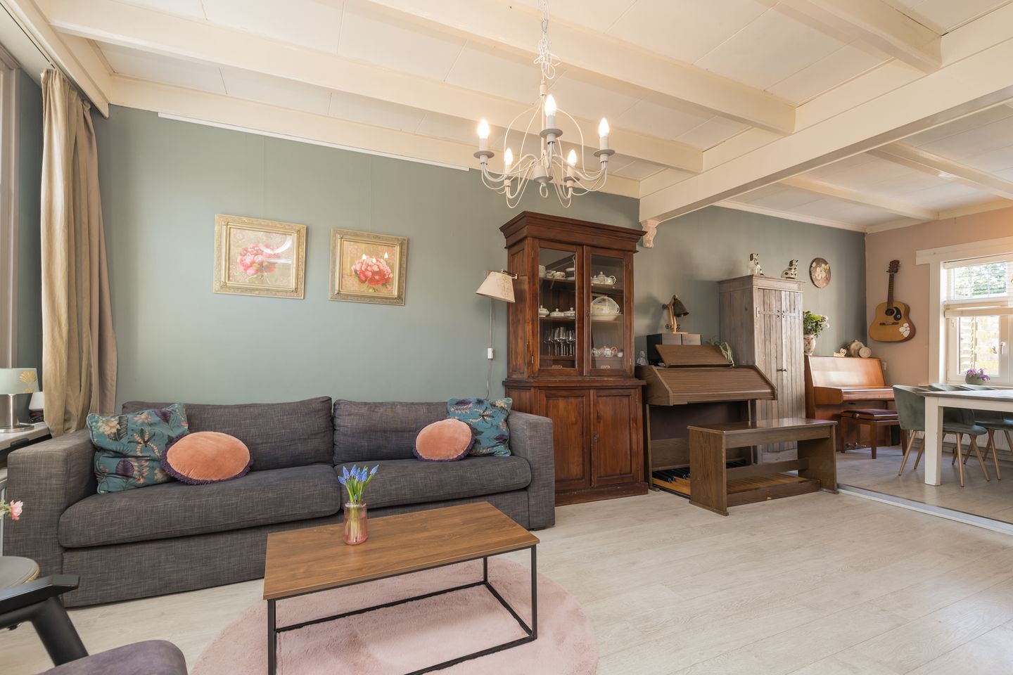 Foto 5 van van der Veldstraat 11