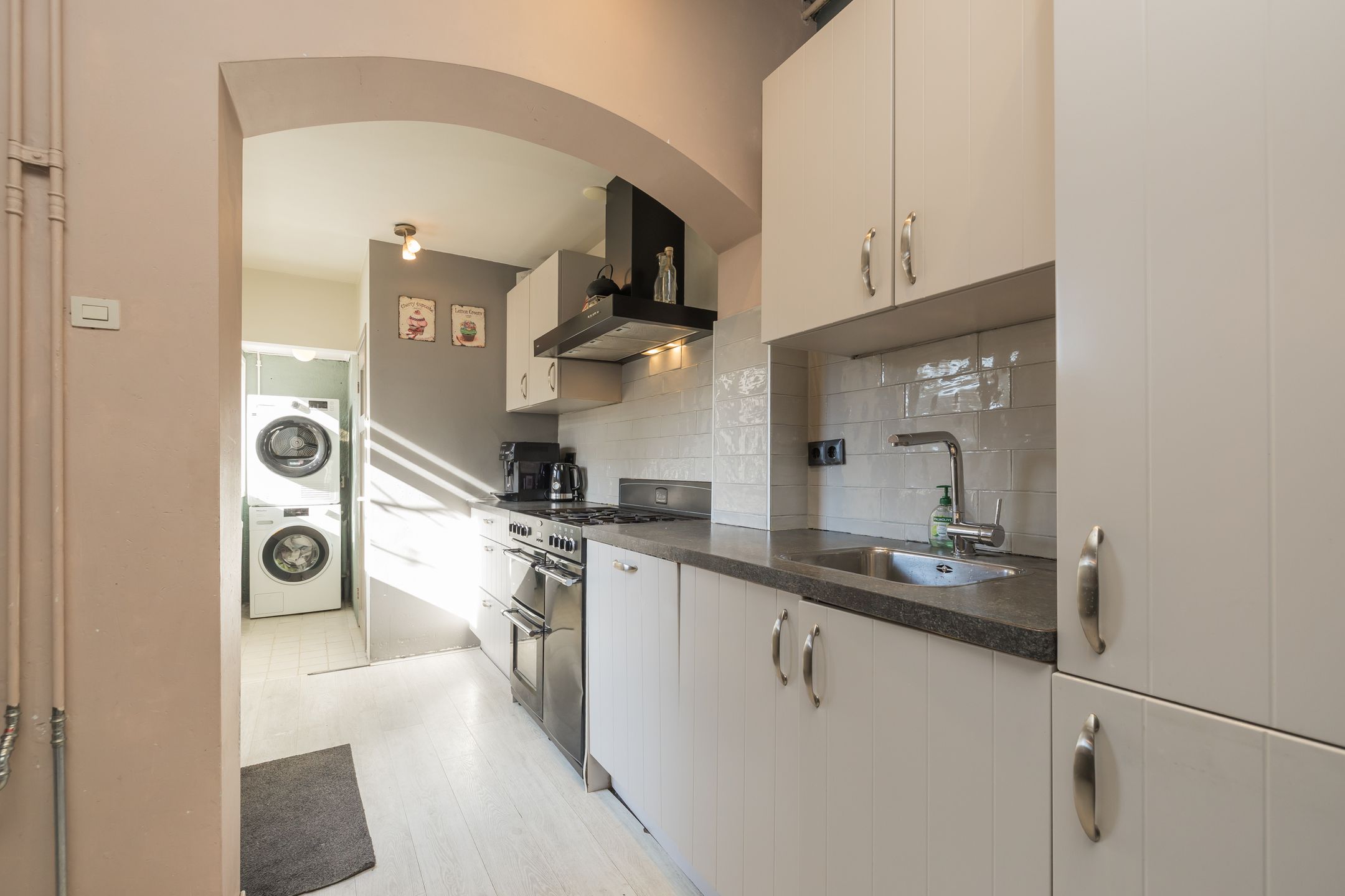 Foto 12 van van der Veldstraat 11