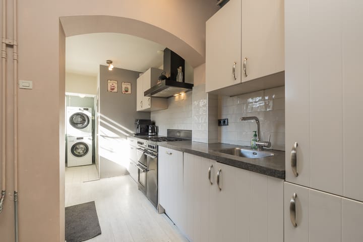 Foto 12 van van der Veldstraat 11