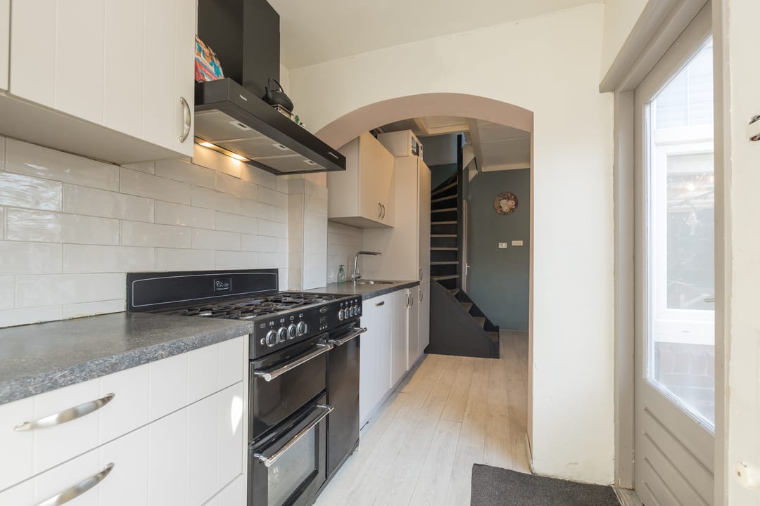 Foto 13 van van der Veldstraat 11