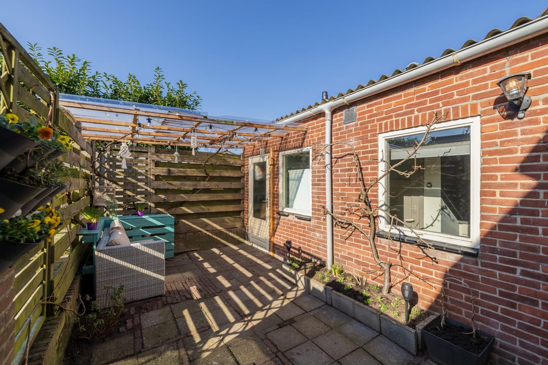 Foto 16 van van der Veldstraat 11