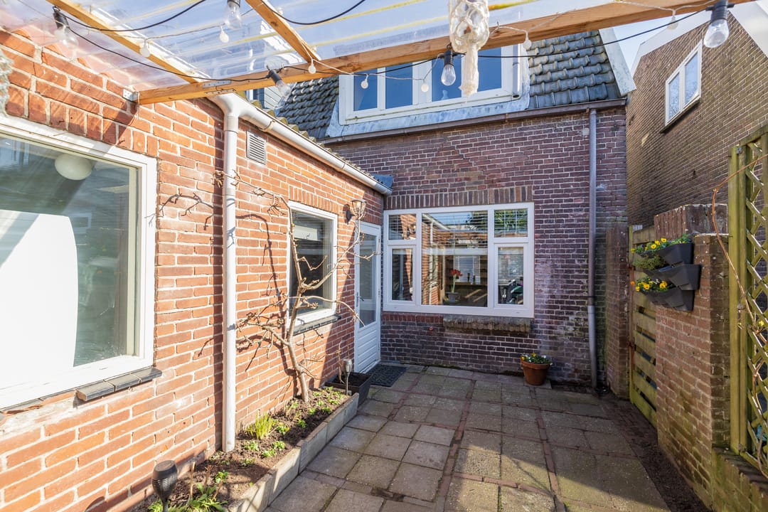 Foto 17 van van der Veldstraat 11