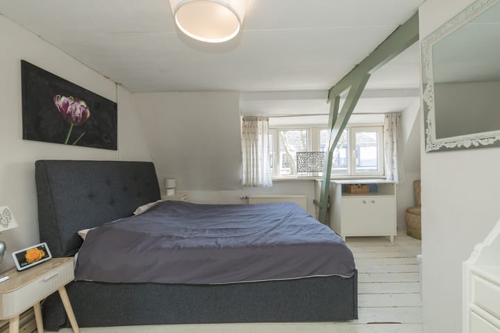 Foto 23 van van der Veldstraat 11