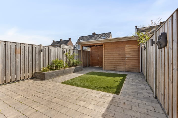 Foto 2 van Van Irhovenstraat 23