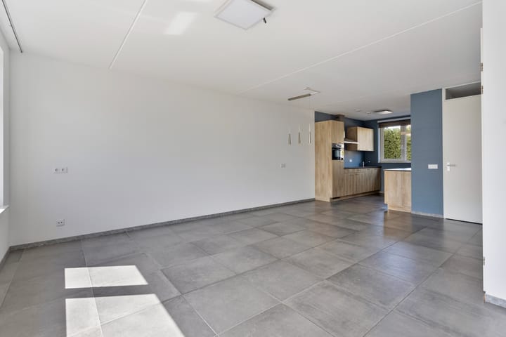 Foto 5 van Van Irhovenstraat 23