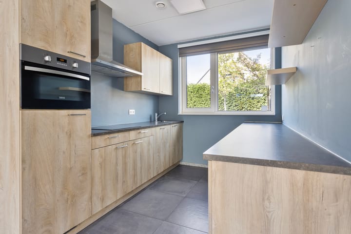 Foto 6 van Van Irhovenstraat 23