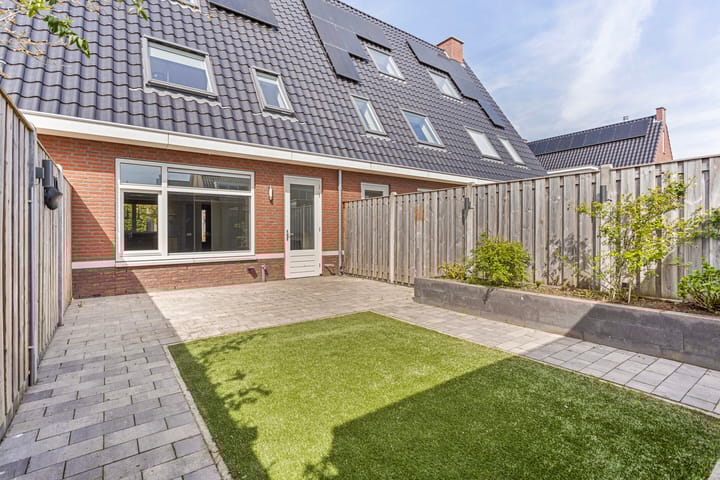 Foto 19 van Van Irhovenstraat 23