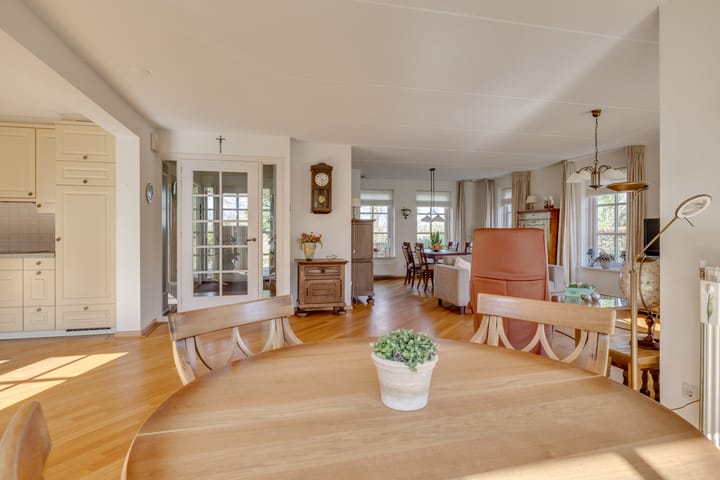 Foto 8 van Martinalaan 5