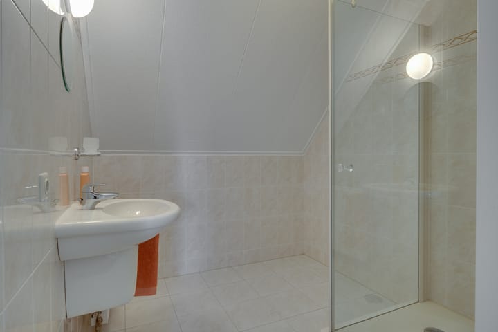 Foto 25 van Martinalaan 5