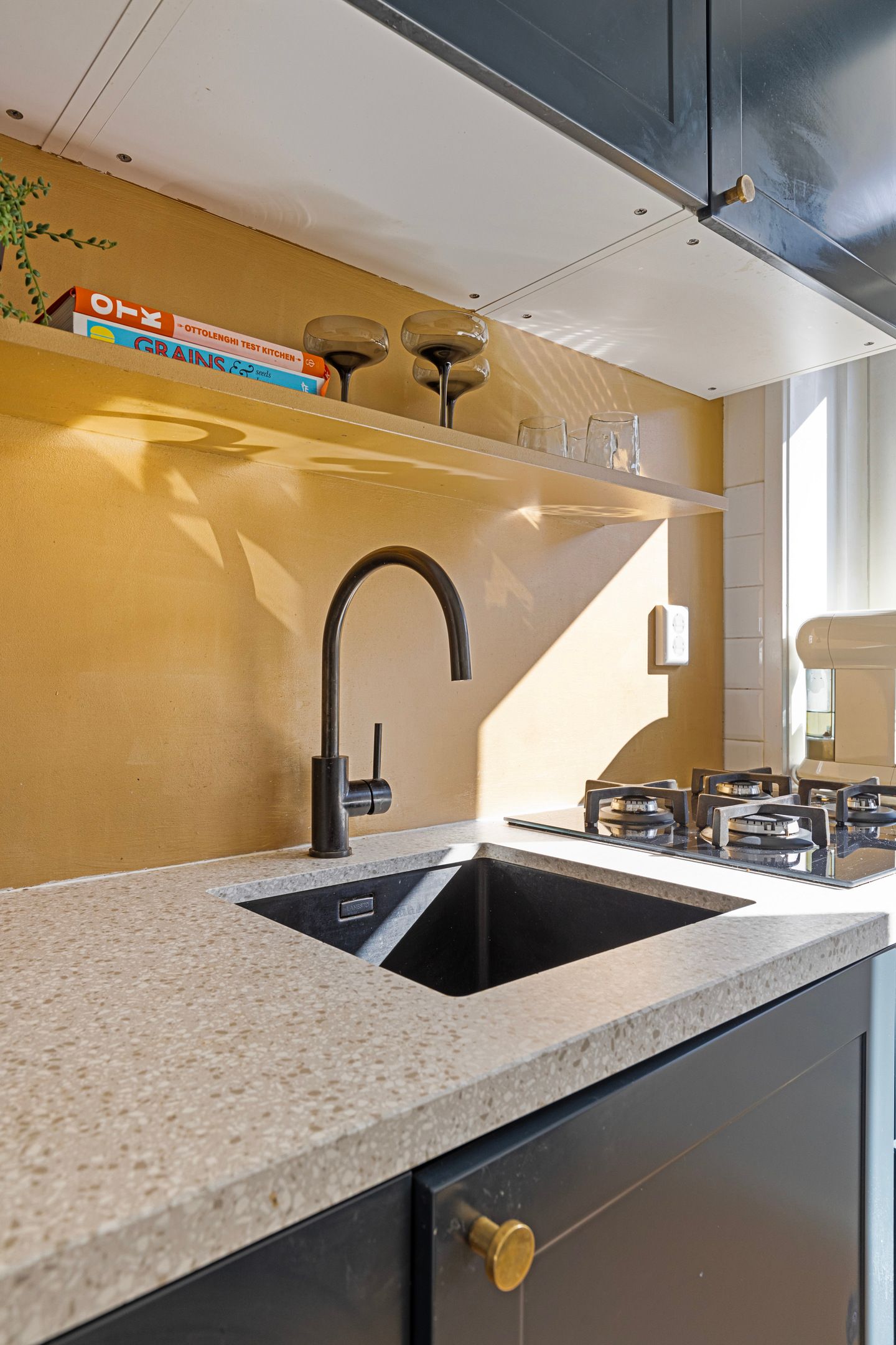 Photo 10 of Javastraat 172-2